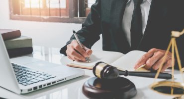 Różnice między fakturą a umową